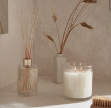 Load image into Gallery viewer, Circa Candle - Sea Salt & Vanilla - Sydney's Plant Market