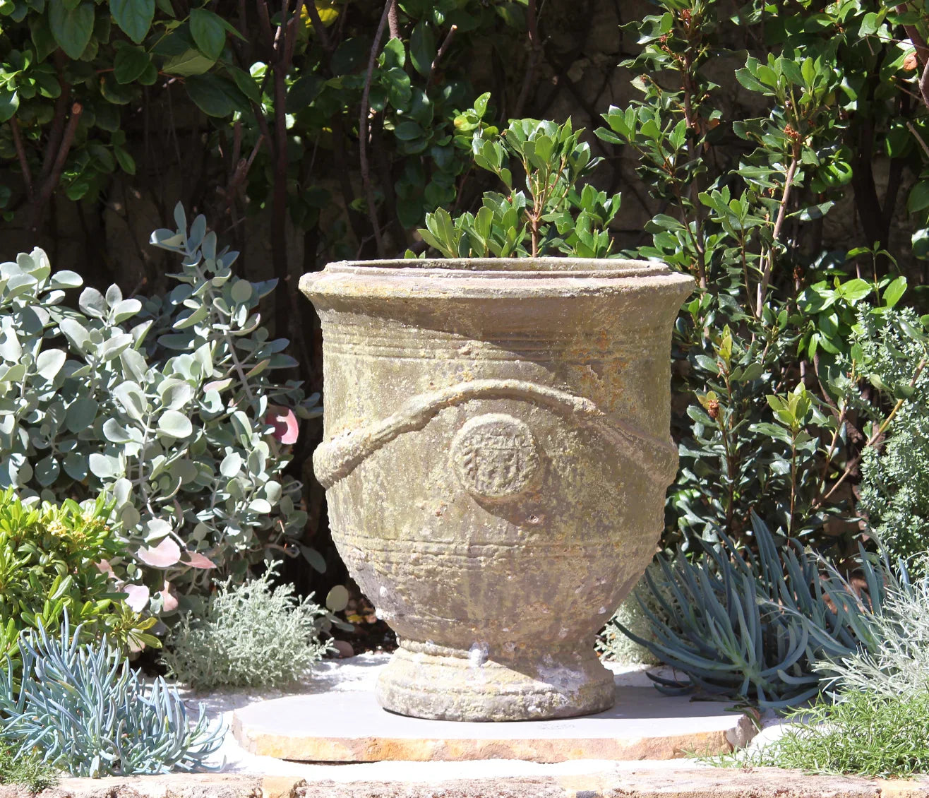 OUTDOOR POTS
