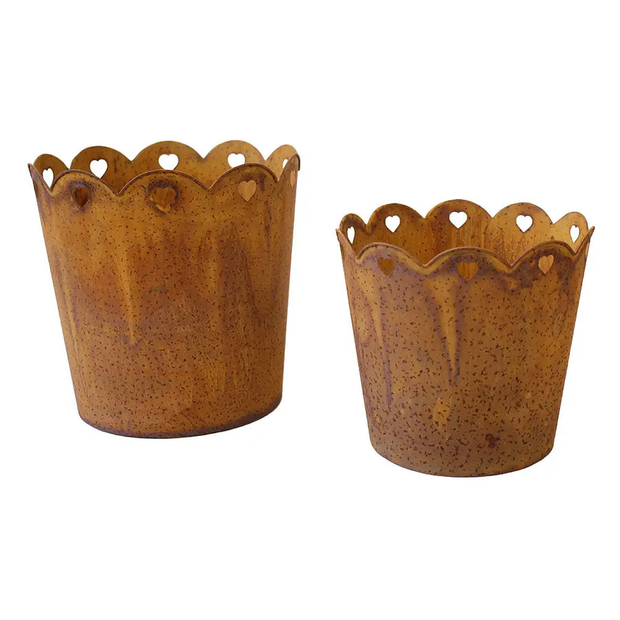 HEART RUST METAL PLANTER