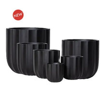 Load image into Gallery viewer, EMERSON BLACK PLANTER POT
