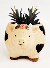 Load image into Gallery viewer, Cow with Flowers Planter Sand 10cm
