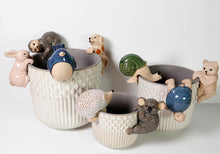 Load image into Gallery viewer, Snail Pot Hanger Grey &amp; Green 8cm H8x5x5cm
