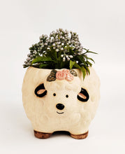Load image into Gallery viewer, Sheep with Flowers Planter Sand 10.5cm

