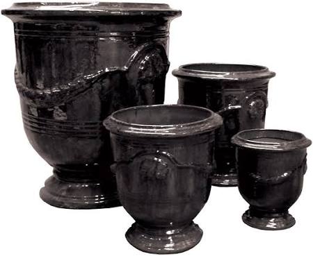 BLACK PROVINCIAL URN