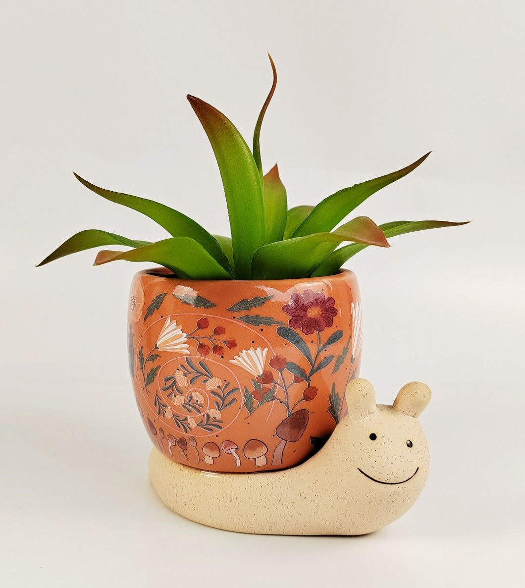 Snail with Flowers Planter Pink & Sand