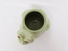 Load image into Gallery viewer, Frog Planter - Light green
