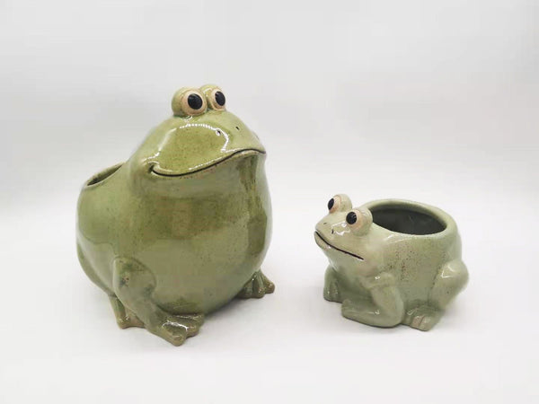 FROG PLANTER LIGHT GREEN