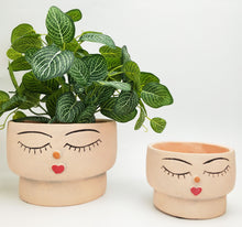 Load image into Gallery viewer, Face Squat Planter Concrete - Pink
